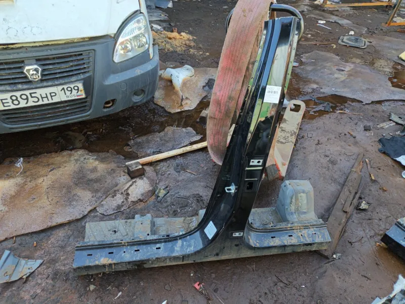 Порог с центральной стойкой