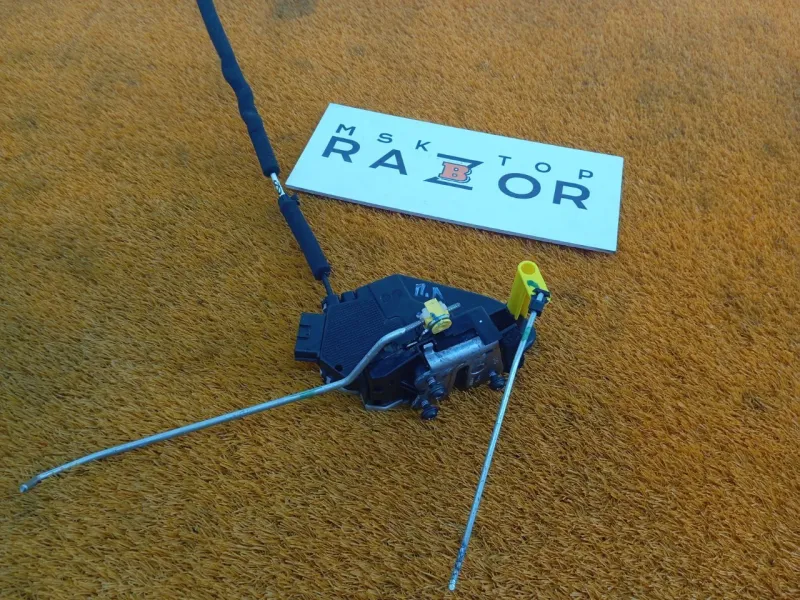 Замок двери