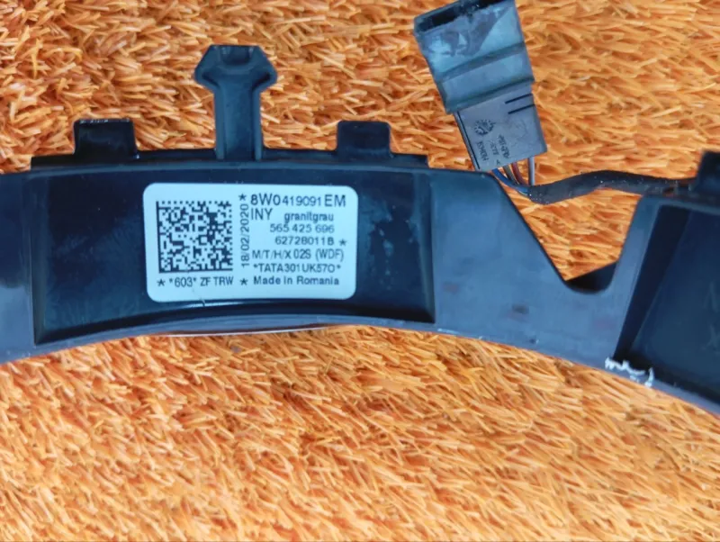 Накладка рулевого колеса (Молдинг руля)