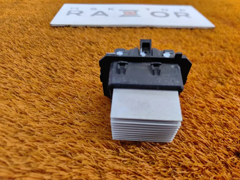 Резистор отопителя