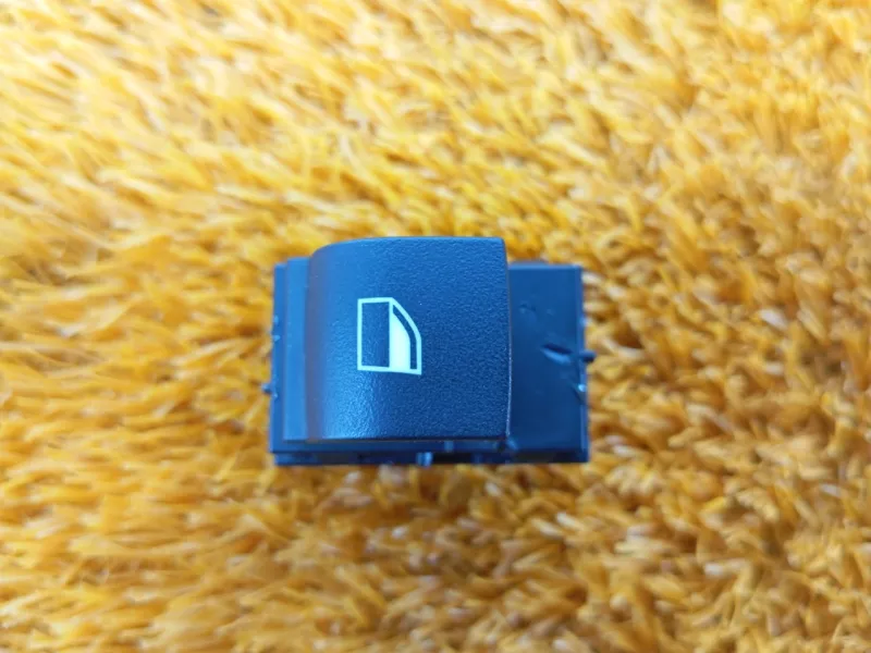 Кнопка стеклоподъемника