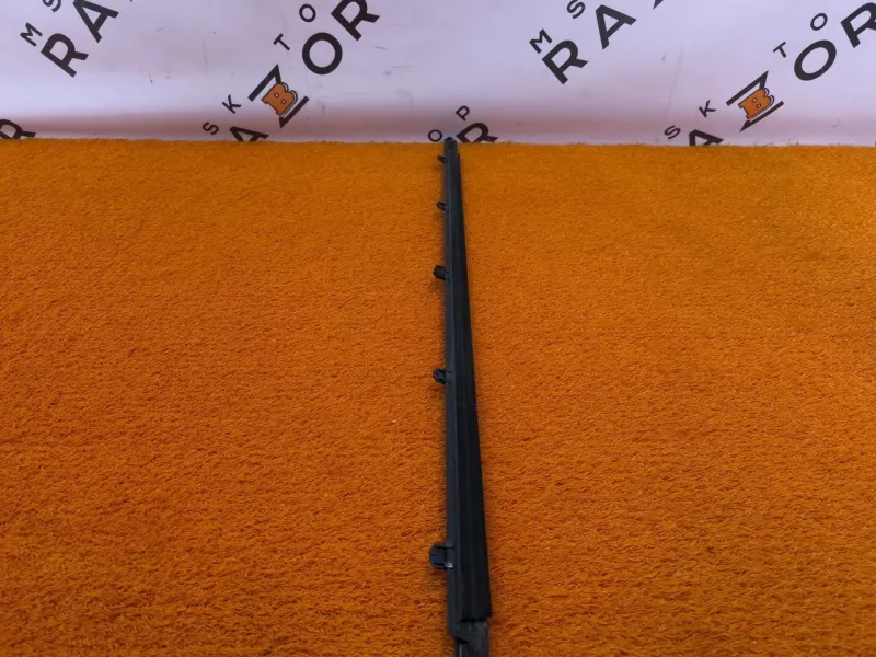 Молдинг стекла