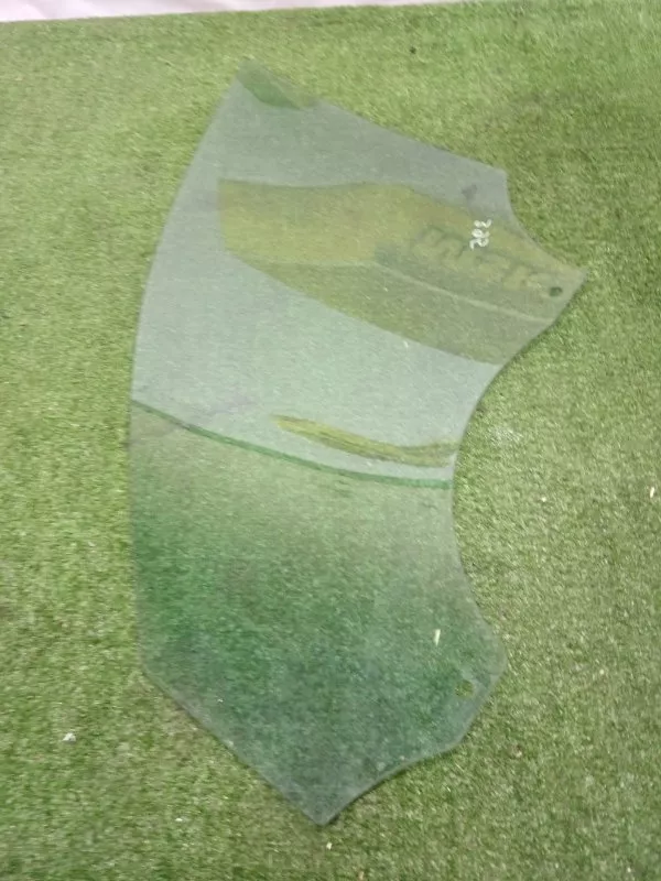 Стекло двери Audi A4 2008 8K0845202D B8, переднее правое