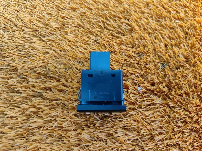 Кнопка обогрева сидений