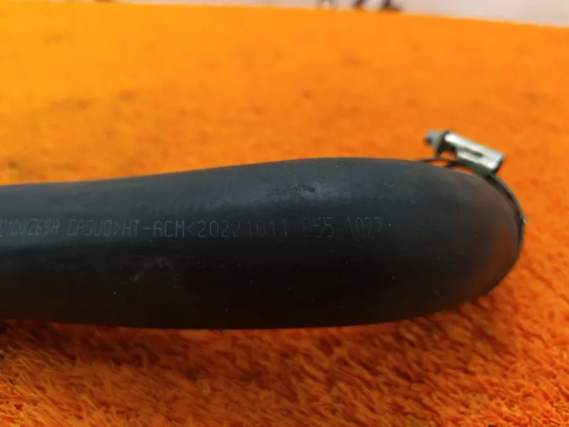 Патрубок интеркулера