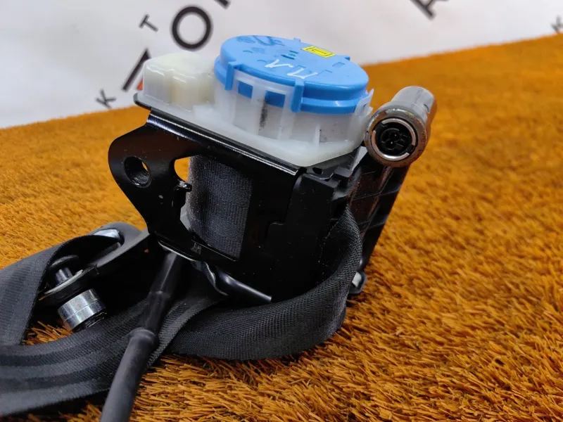 Ремень безопасности