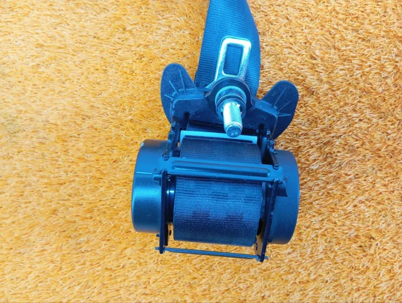 Ремень безопасности