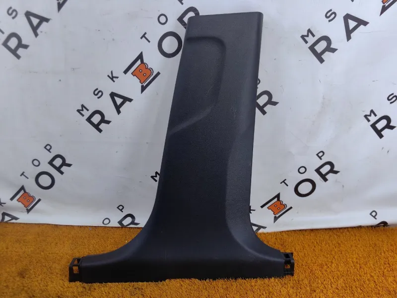 Обшивка центральной стойки