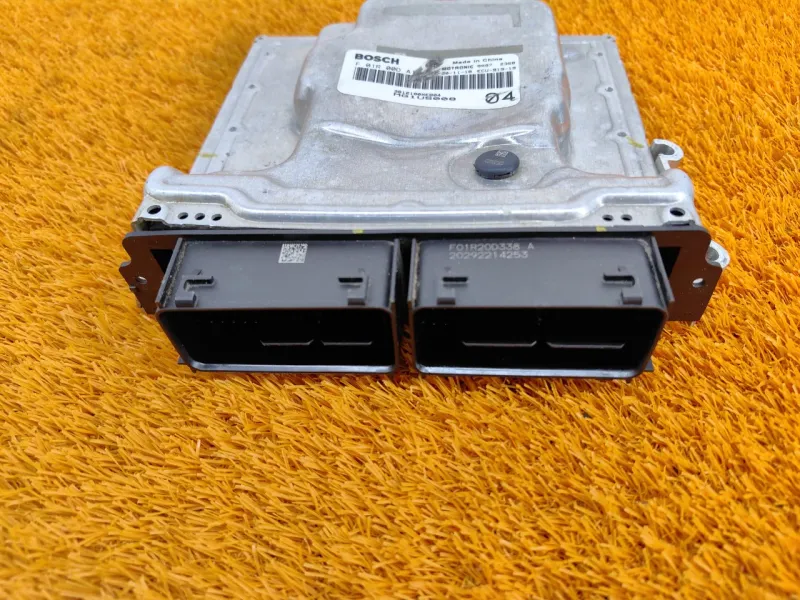 Блок управления двигателем