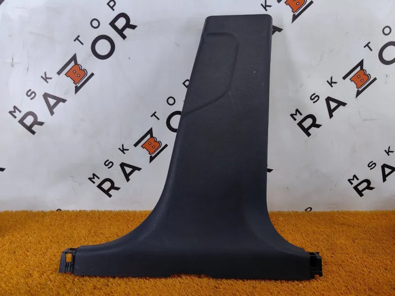 Обшивка центральной стойки