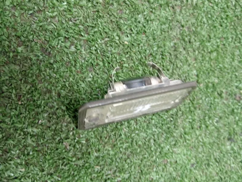 Фонарь подсветки номера