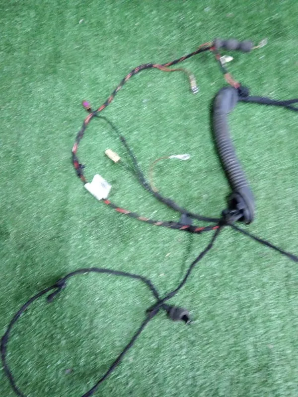 Проводка крышки багажника