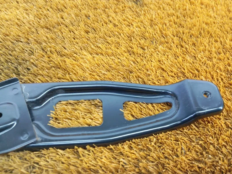 Кронштейн стеклоподъемника