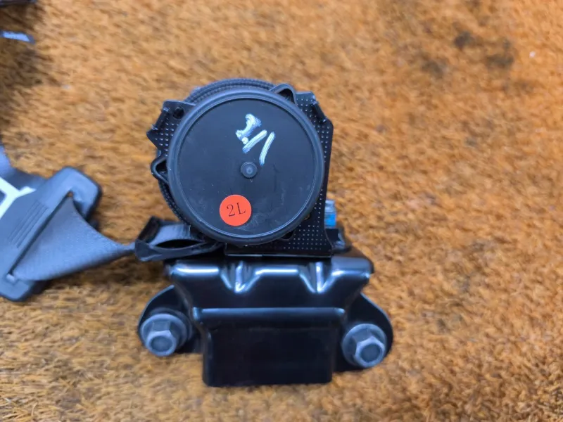 Ремень безопасности