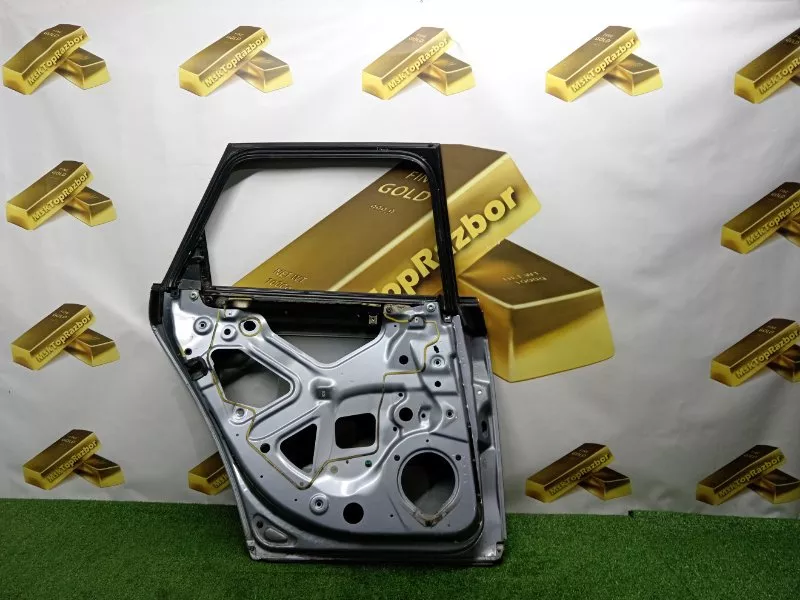 Дверь Audi A4 2005 8E0833051J B7, задняя левая