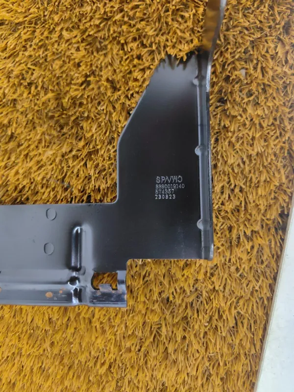 Крепление аккумулятора