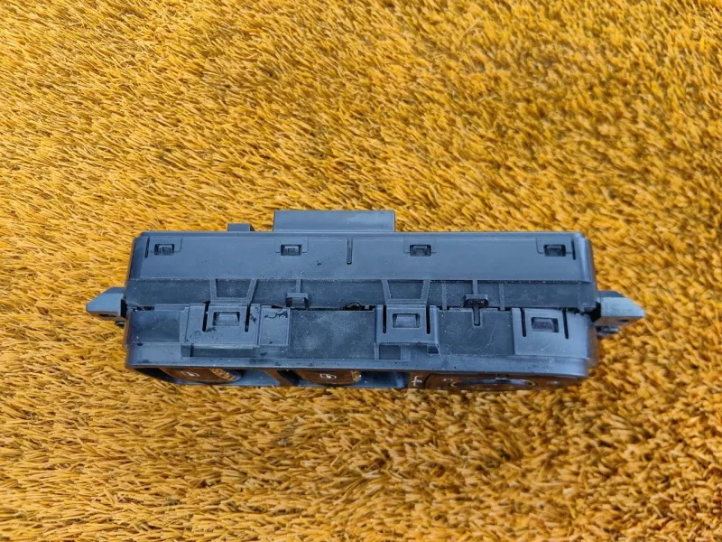 Блок управления стеклоподъемниками