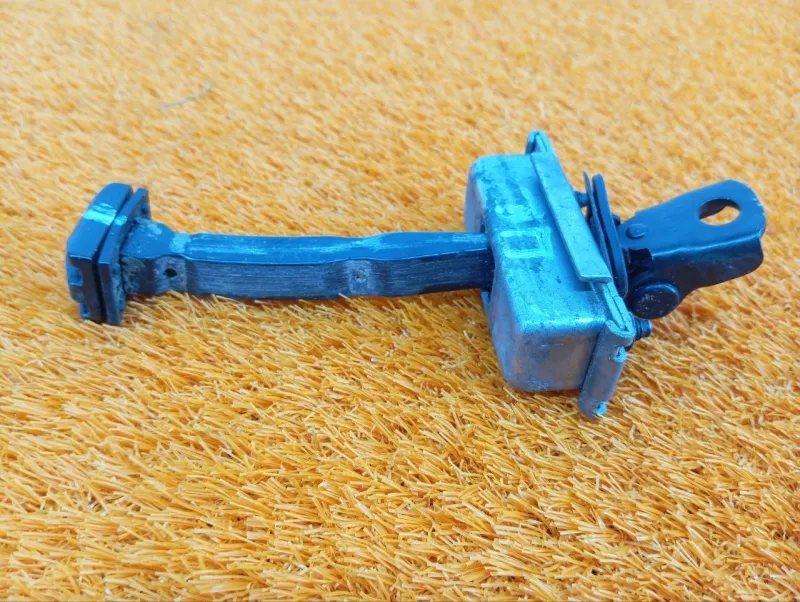 Ограничитель двери