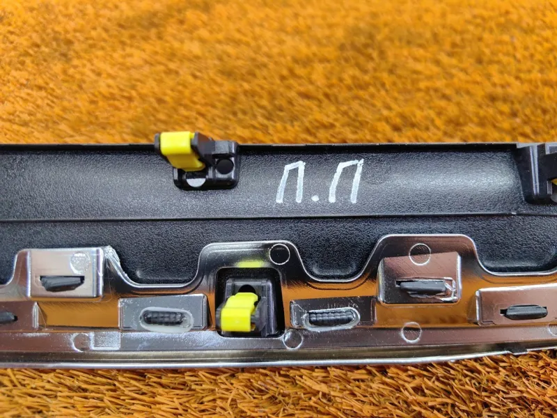 Накладка двери