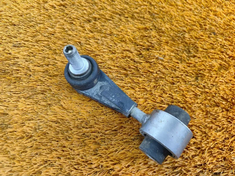 Стойка стабилизатора