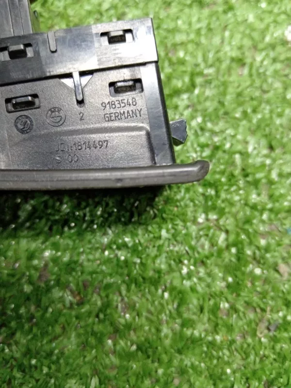 Кнопка стеклоподъемника