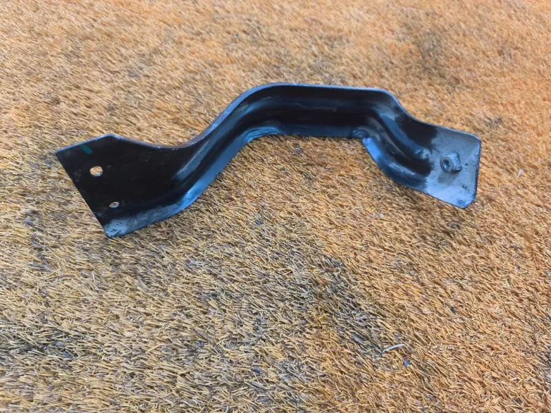 Крепление бампера