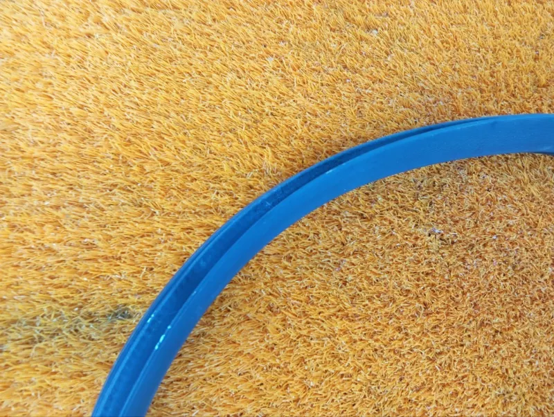 Уплотнитель проема двери