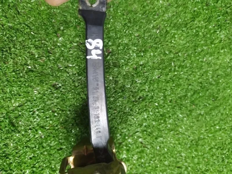 Ограничитель двери