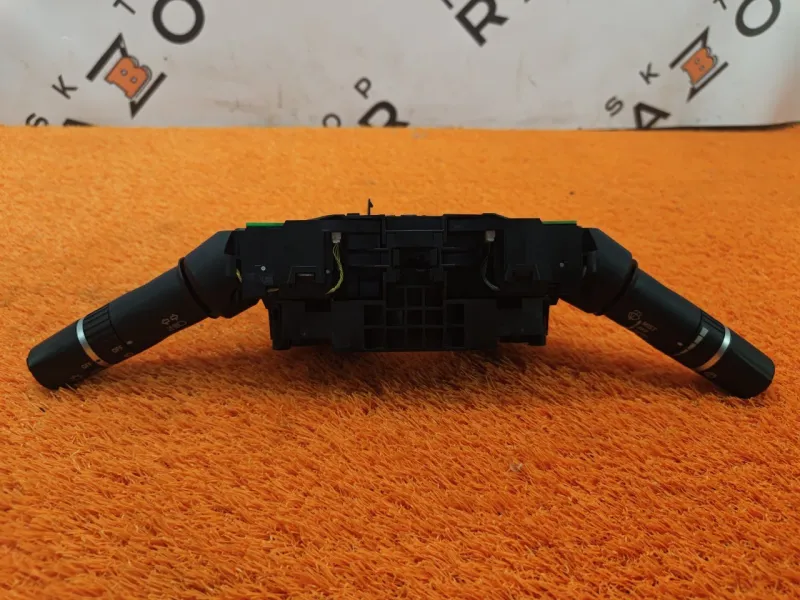 Подрулевой переключатель