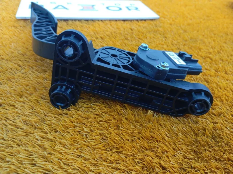 Педаль газа