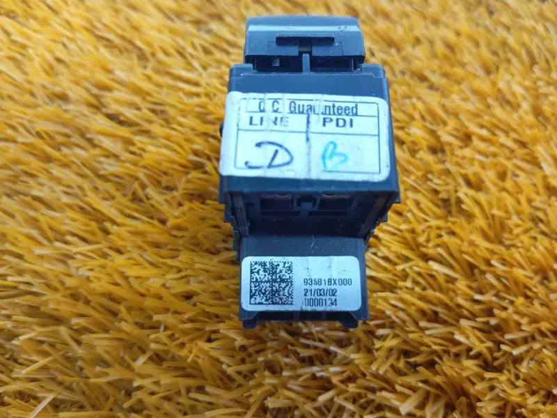 Кнопка стеклоподъемника