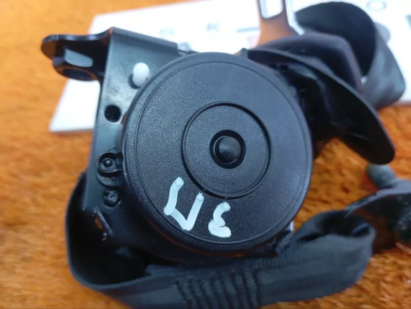 Ремень безопасности