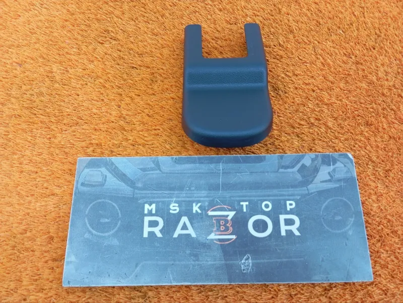 Заглушка крепления сиденья