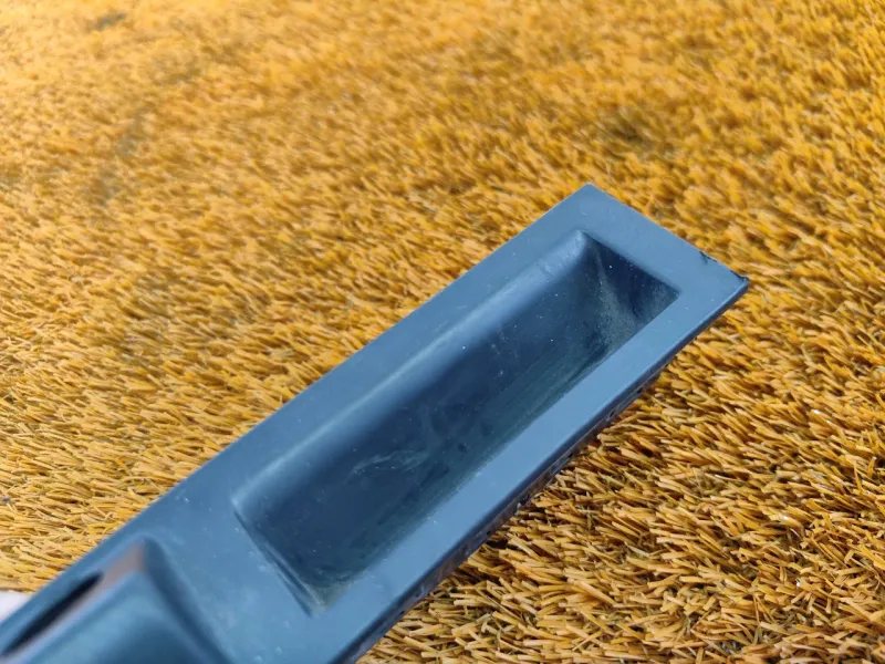 Кнопка открывания багажника