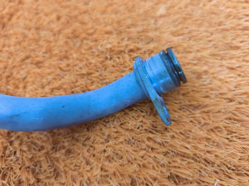 Трубка турбокомпрессора