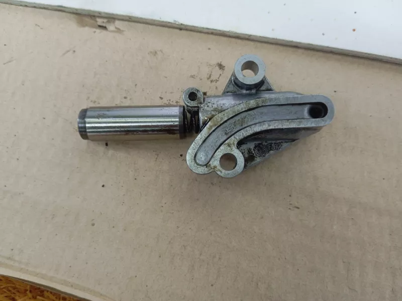 Натяжитель цепи ГРМ