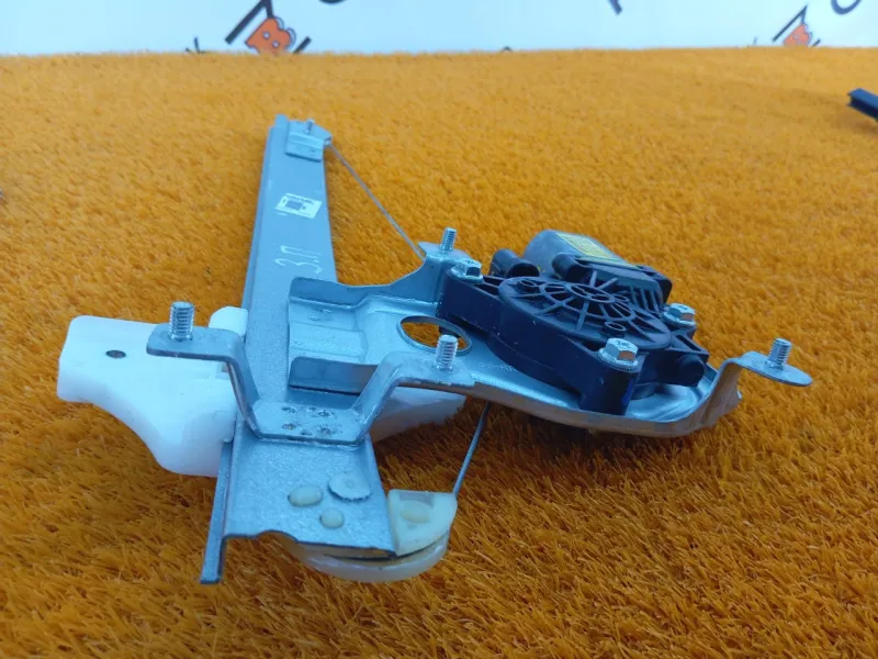 Стеклоподъемник