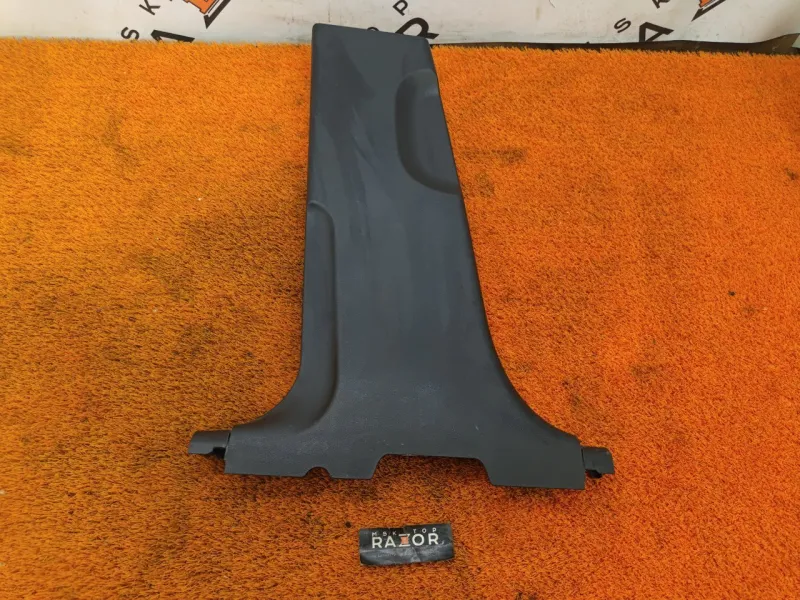 Обшивка центральной стойки