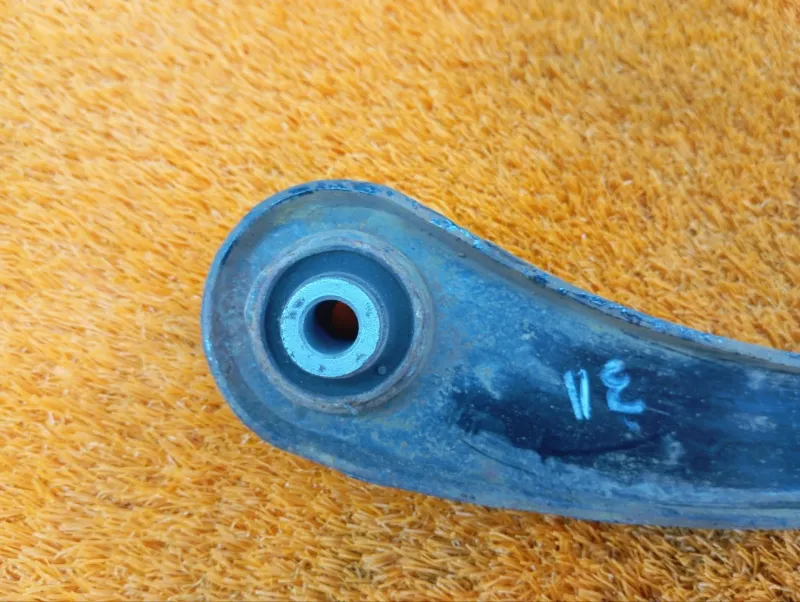 Рычаг подвески