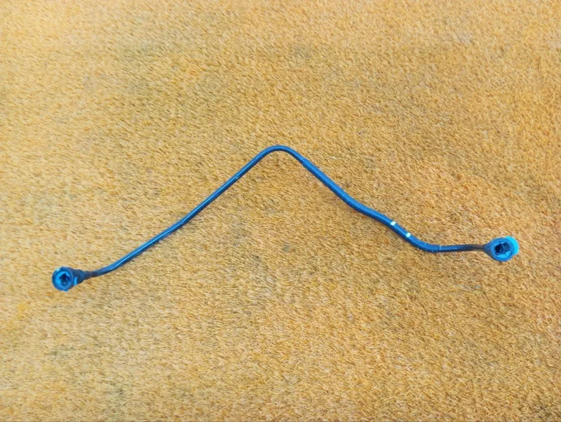 Трубка топливная