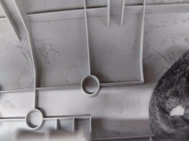 Накладка на стойку кузова