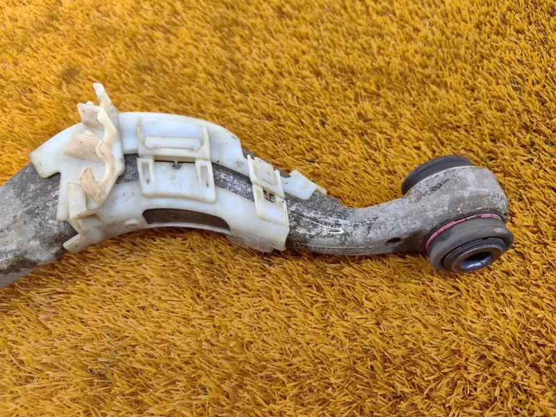 Рычаг подвески