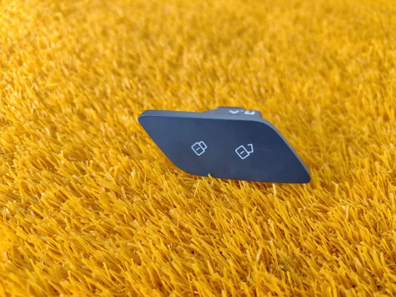 Кнопка центрального замка