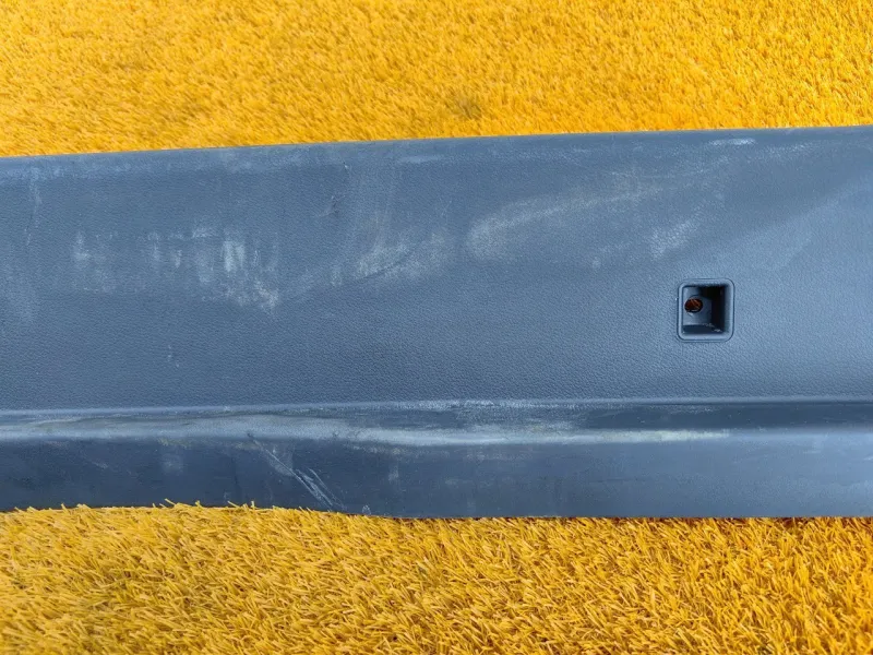 Накладка замка багажника