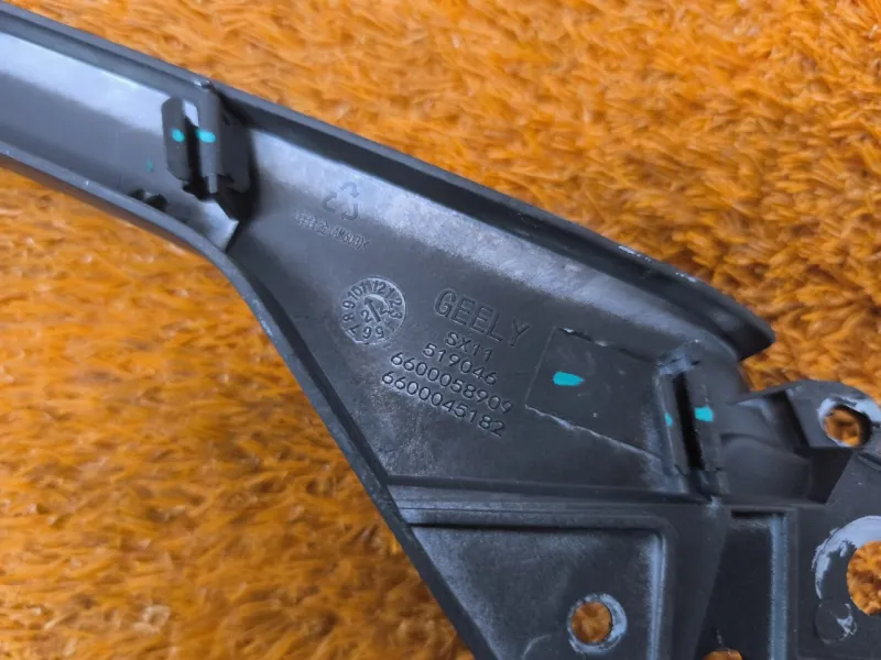 Кронштейн консоли