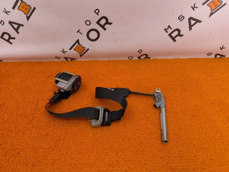 Ремень безопасности