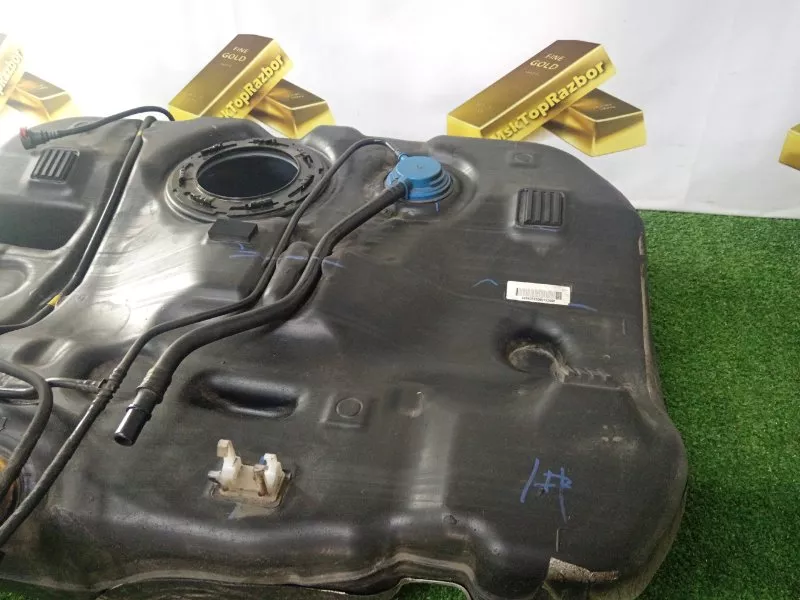 Бак топливный