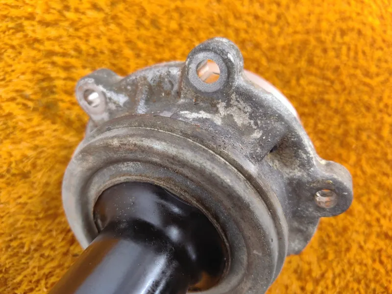 Вал приводной раздаточной коробки