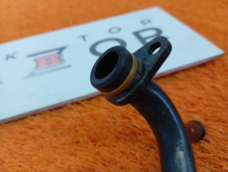 Трубка системы охлаждения