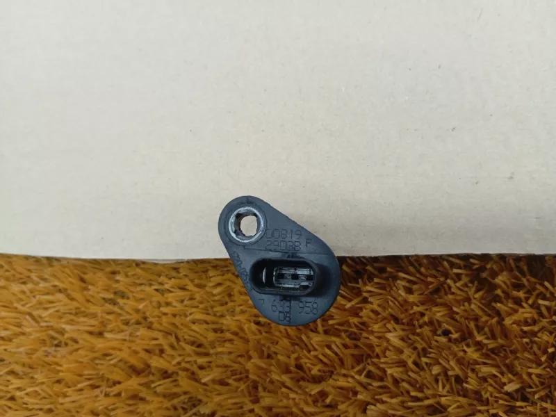 Датчик положения распредвала